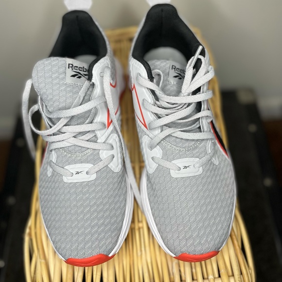 Reebok - Picture 5 of 7